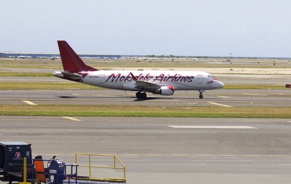 Daily Express source image associated with the Hawaii flight near-miss article.