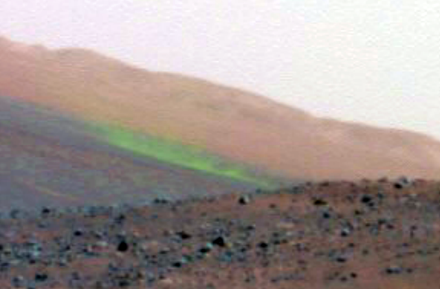 Source-post screenshot of a Mars rover image area discussed as a green dust-storm lead